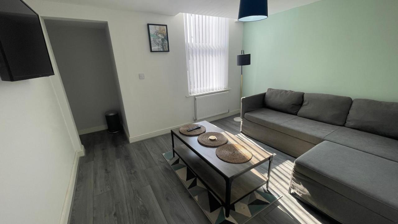 Ryan Air I Bnb - Lfc Apartments リヴァプール エクステリア 写真