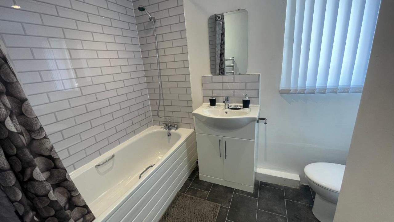 Ryan Air I Bnb - Lfc Apartments リヴァプール エクステリア 写真