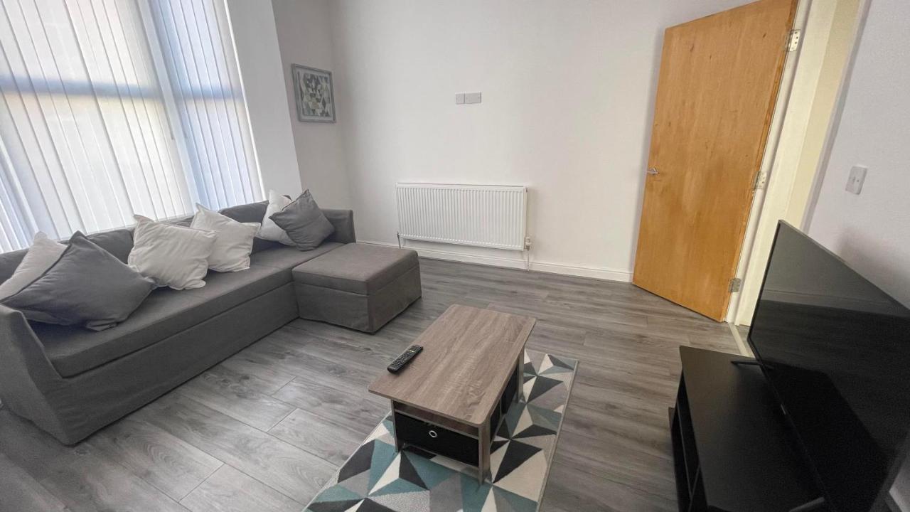 Ryan Air I Bnb - Lfc Apartments リヴァプール エクステリア 写真