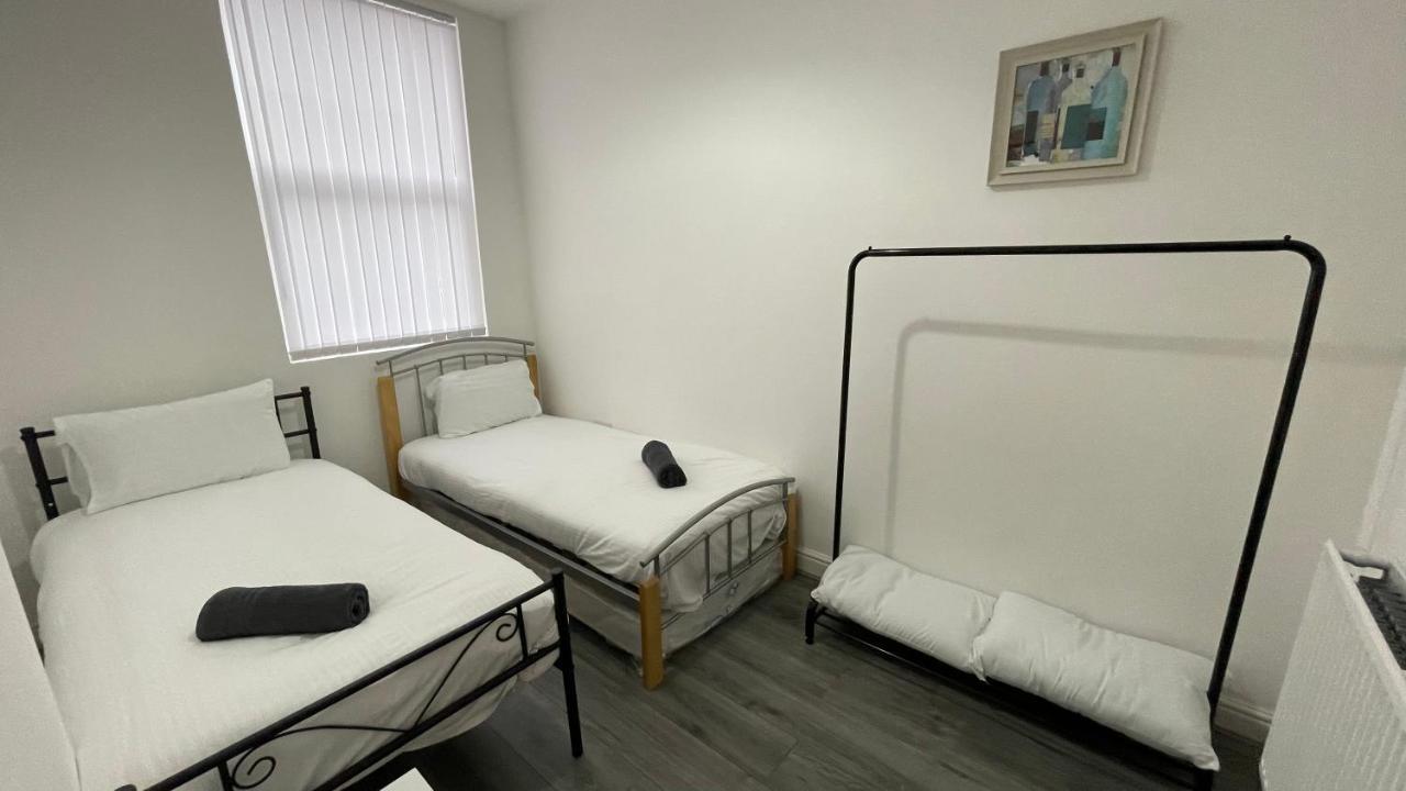 Ryan Air I Bnb - Lfc Apartments リヴァプール エクステリア 写真